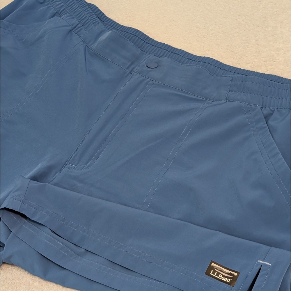 NEW L.L. Bean Womens 18 ELASTIC Swim Hiking Trail Shorts Blue Snap Zip Pocket‎